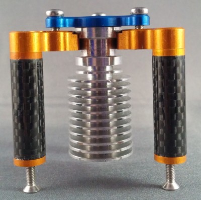 2015-04-05 19.32.48b.jpg (2.68 MiB) Viewed 31071 times 3 included M3 screw mount the hot end to the effector plate. Bye Bye long bolts and nuts!