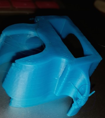Why are there lots of articacts on this overhang? Other side is better. Do i need an enclosure?