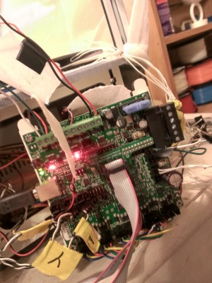 IMG_20141003_153555.jpg (1.83 MiB) Viewed 13538 times This is when the bed is connected, and Repetier has signaled the bed to turn on. No light :(