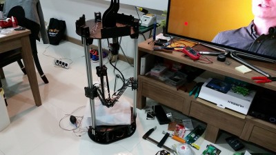 Finally got the hotend wired and the arms attached. If I hadn't scaled the picture down so far, you might be able to tell I inverted a couple of the arms. I already went back to fix those after my first calibration fail.